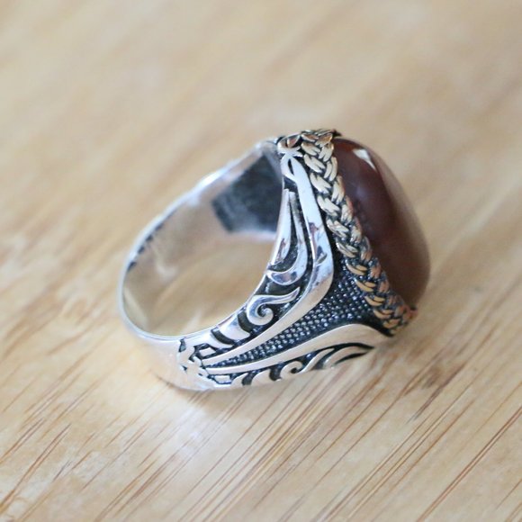 925 Sterling Silver Men's Ring with Red Agate Stone - Picture 12 of 14